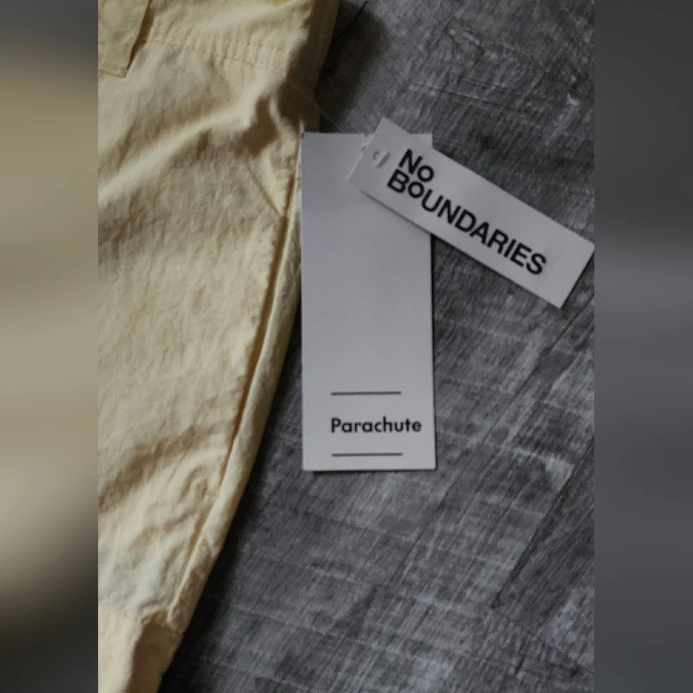 No Boundaries Cream Cargo Pants - Picture 6 of 9